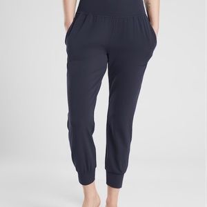 NWT Athleta Salutation joggers